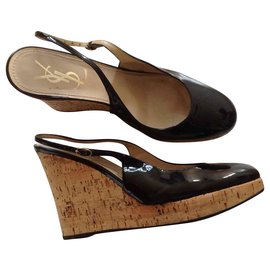 SANDALES CUIR VERNI. - Yves Saint Laurent