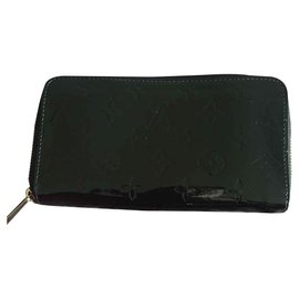 Louis Vuitton borse, portafogli, casi