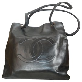 Borsa a mano Chanel in pelle nera