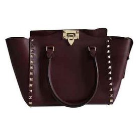 Borsa Valentino Rockstud in pelle bordeaux