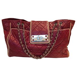 Chanel East West Tote XL in pelle rossa