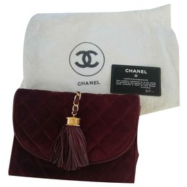 Clutch Chanel Haute Couture in velluto prugna