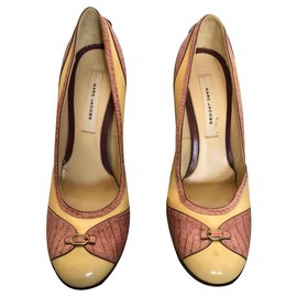 Marc Jacobs Pumps Lackleder Creme und Rosa
