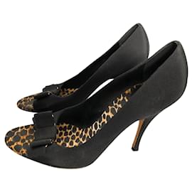 Dolce & Gabbana Escapins aus schwarzem Stoff offen