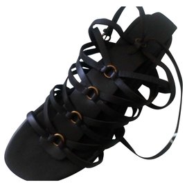 Sandales Yves Saint Laurent Liana en agneau Ebony