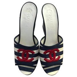 Sandali Chanel Cruise Bianchi Blu Navy in Tessuto 37