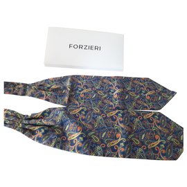 Autre Marque Lavaliere Ascot in seta blu con stampa paisley