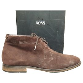 Stivaletti Hugo Boss Marrone Scuro Scamosciati