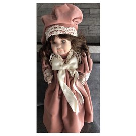 Autre Marque Poupée en porcelaine Italienne Orseta Rose