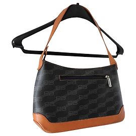 Bolso bandolera Balenciaga de piel negra