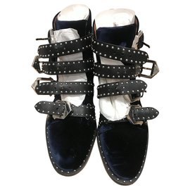 Botines Givenchy con correas de terciopelo azul marino