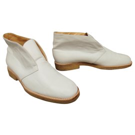 Céline Stiefeletten aus weißem Lammleder Größe 36.5