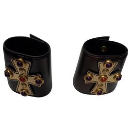 Yves Saint Laurent Bracelets Manchettes en Cuir Marron Foncé