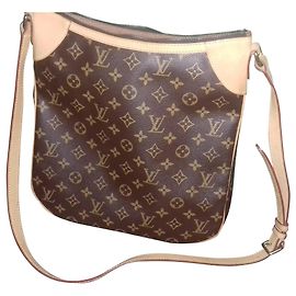 Louis Vuitton Odeon Bolsa de Ombro Monogram Marrom Escuro