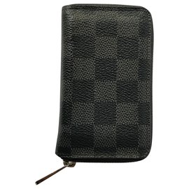 Louis Vuitton Zip Around Wallet Black Leather