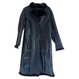 Autre Marque Abrigo negro de mujer en piel