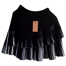 Falda corta negra Alaïa