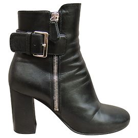 Talla de botas Prada 37, 5 con signos de desgaste