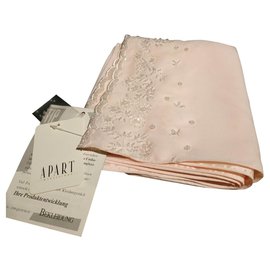 Stola rosa pallido con perle e paillettes - Autre Marque