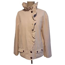 Autre Marque Kurzjacke aus cremefarbenem Samt mit Rüschenkragen
