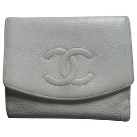 Cartera Chanel de cuero blanco