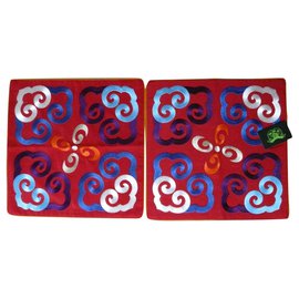 2 rote Kissenhüllen 46 x 46 cm Shanghai Tang "Yun"