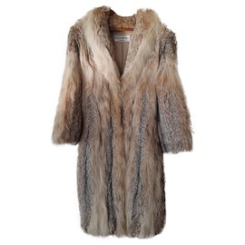 Manteau Lynx Yves Saint Laurent.