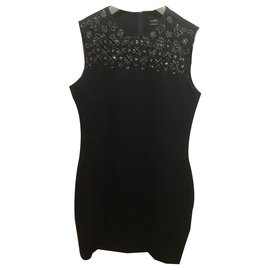 Handverziertes Kleid - Needle & Thread