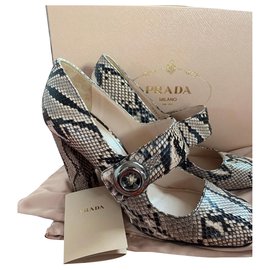 Prada Absatzschuhe Dunkelgrau Exotisches Leder 38.5