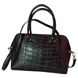 Borsa Bugatti in pelle nera effetto cocco