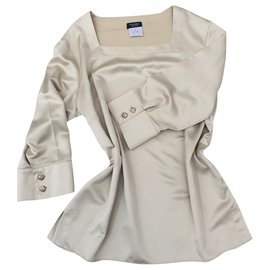 Camicia Tunique Chanel Beige con Bottoni Camelia