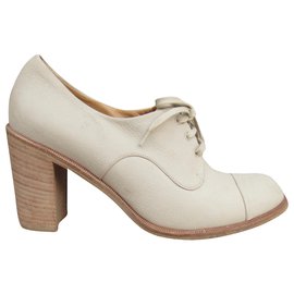 Sartore p heeled Derbys 39