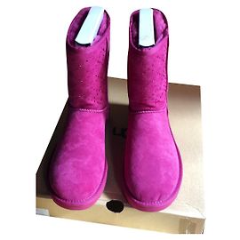Ugg Diamante clásico de cristal corto de lana