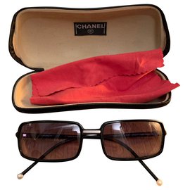 Occhiali da sole Chanel neri in acetato