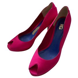 Peeptoes Kurt Geiger in raso fuschia