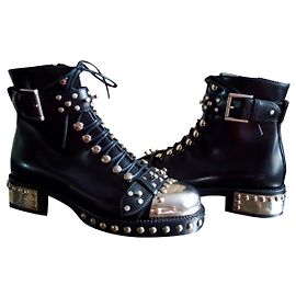 Botines Alexander McQueen de piel negra