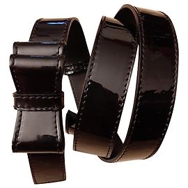 Cinto Valentino Garavani em couro envernizado preto 95 cm