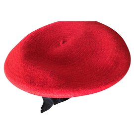 Boina Chanel Roja de Lana con Cinta de Seda