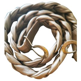 Cintura Chanel CC in pelle di agnello grigia