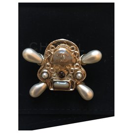 Spilla Chanel Oro in Metallo e Perle