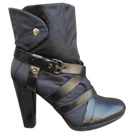 Stivali Stuart Weitzman 40 1/2 Nuova Condizione