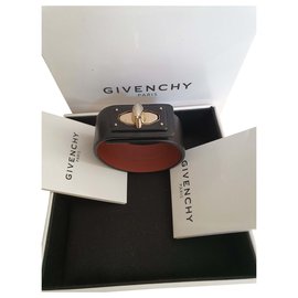 Bracciale Givenchy Dore in corno nero in pelle di agnello