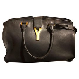 Sac à main Yves Saint Laurent en cuir noir