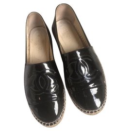 Espadrillas Chanel in vernice nera