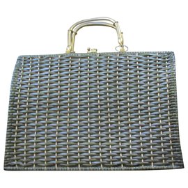 Korbtasche in Khaki mit goldfarbenen Metallgriffen - Autre Marque