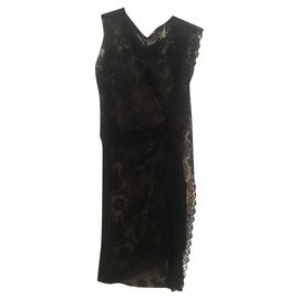 Lanvin Kleid aus schwarzer Spitze