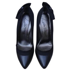 Sapatos de salto Lanvin em couro granulado preto 37.5 FR