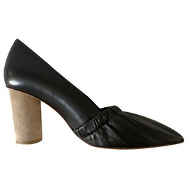 Décolleté in pelle nera elasticizzata - Loewe