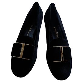 Ballerine Salvatore Ferragamo Sarno in velluto nero