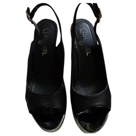 Sandali con zeppa Chanel in pelle nera 39 IT